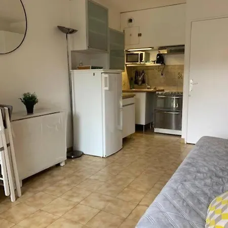 Studio Bord De Mer Avec Terrasse Et Jardin