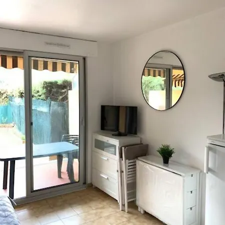 Studio Bord De Mer Avec Terrasse Et Jardin Apartment *