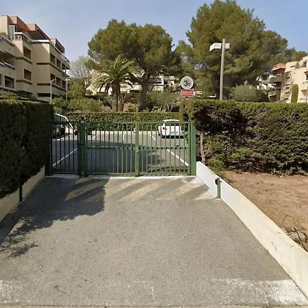Lägenhet Studio Bord De Mer Avec Terrasse Et Jardin Saint-Raphaël