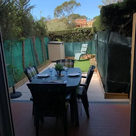 Studio Bord De Mer Avec Terrasse Et Jardin Lägenhet Saint-Raphaël